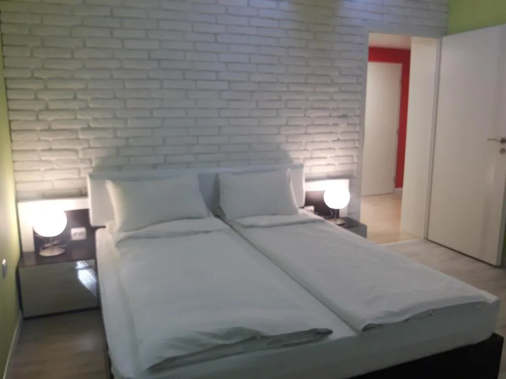 Shishkova 3 Apartment Varna